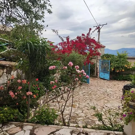 Lefter 3* Sarandë