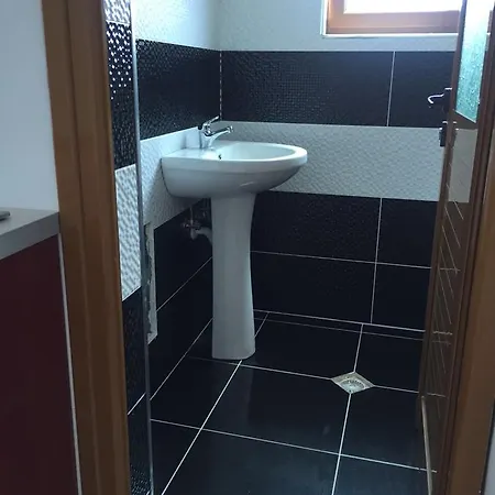 Lefter Hotell Sarandë